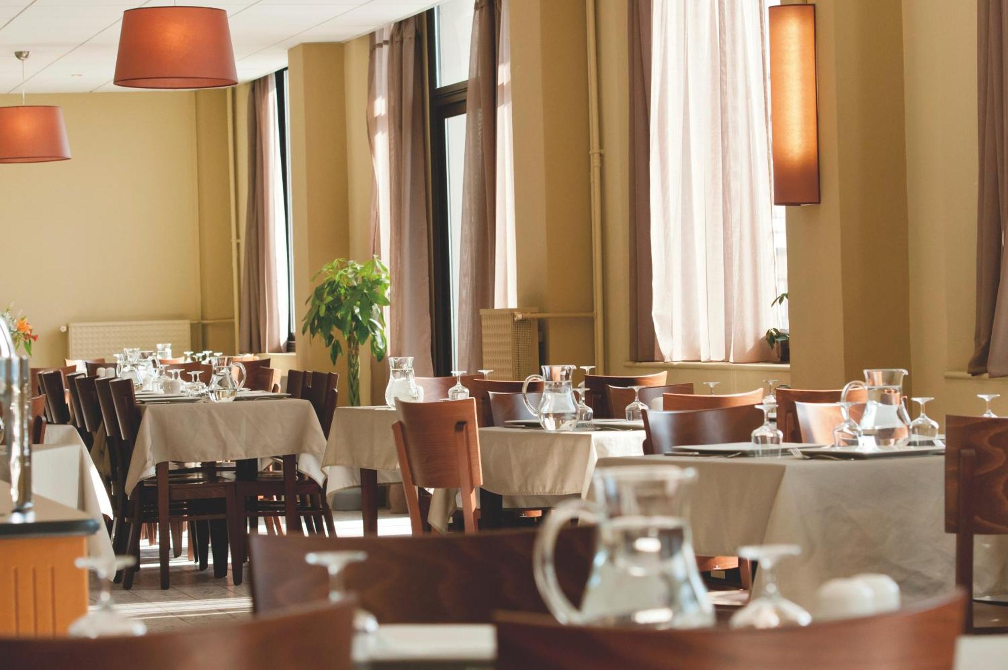 Vtf Le Grand Hotel Montgenèvre Exteriör bild